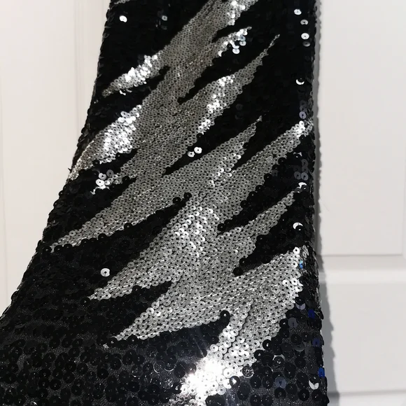 Sequin Black and Silver Mini Dress (M) - Picture 5 of 7